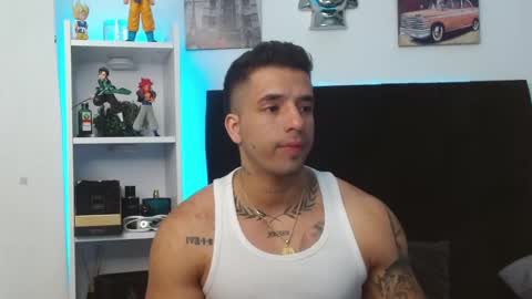 Snapshot of darius_phoenix chatting on December 2024 07:53:01 AM Darius Phoenix online show from December 2024 07:53:01 AM