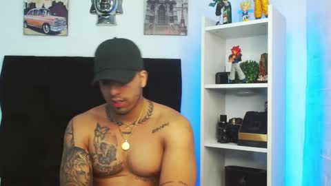 Snapshot of darius_phoenix chatting on January 2025 05:45:02 AM Darius Phoenix online show from January 2025 05:45:02 AM