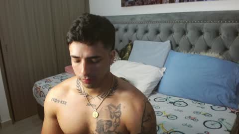 Snapshot of darius_phoenix chatting on February 2025 04:15:02 AM Darius Phoenix online show from February 2025 04:15:02 AM