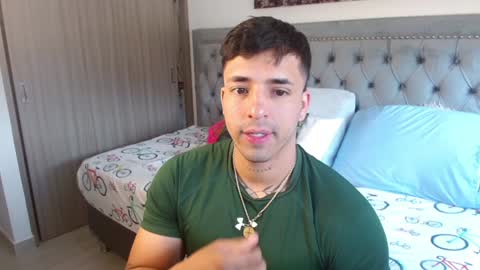 Snapshot of darius_phoenix chatting on February 2025 05:59:01 PM Darius Phoenix online show from February 2025 05:59:01 PM