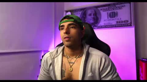 Snapshot of darius_phoenix chatting on February 2025 04:37:01 AM Darius Phoenix online show from February 2025 04:37:01 AM