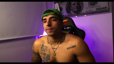 Snapshot of darius_phoenix chatting on February 2025 07:38:02 AM Darius Phoenix online show from February 2025 07:38:02 AM