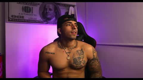 Snapshot of darius_phoenix chatting on February 2025 08:11:02 AM Darius Phoenix online show from February 2025 08:11:02 AM