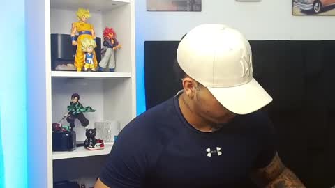 Snapshot of darius_phoenix chatting on March 2025 05:40:01 AM Darius Phoenix online show from March 2025 05:40:01 AM