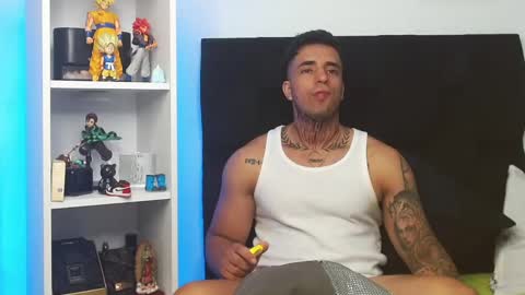 Snapshot of darius_phoenix chatting on March 2025 06:57:02 AM Darius Phoenix online show from March 2025 06:57:02 AM