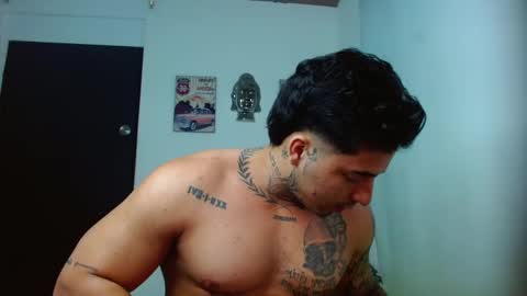 Snapshot of darius_phoenix chatting on September 2025 07:13:01 PM Darius Phoenix online show from September 2025 07:13:01 PM