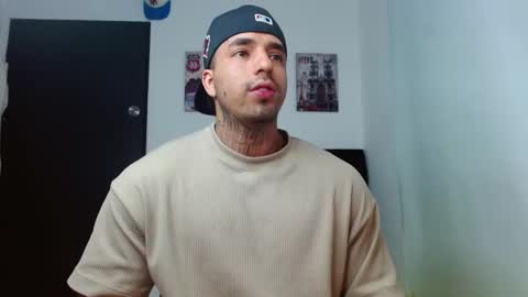 Snapshot of darius_phoenix chatting on September 2025 09:39:02 PM Darius Phoenix online show from September 2025 09:39:02 PM