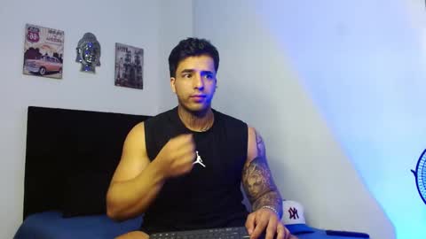 Snapshot of darius_phoenix chatting on September 2025 08:35:02 PM Darius Phoenix online show from September 2025 08:35:02 PM