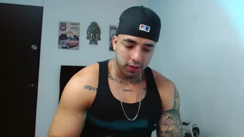 Snapshot of darius_phoenix chatting on October 2025 07:04:02 PM Darius Phoenix online show from October 2025 07:04:02 PM