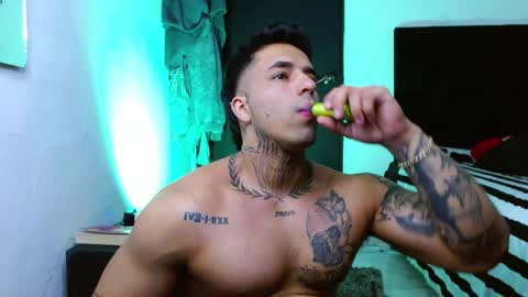 Snapshot of darius_phoenix chatting on November 2025 07:26:01 PM Darius Phoenix online show from November 2025 07:26:01 PM