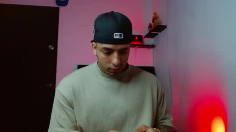 Snapshot of darius_phoenix chatting on November 2025 07:02:02 PM Darius Phoenix online show from November 2025 07:02:02 PM