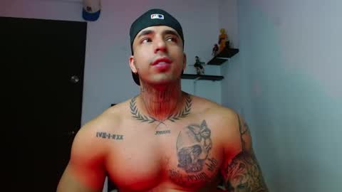 Snapshot of darius_phoenix chatting on November 2025 08:00:01 PM Darius Phoenix online show from November 2025 08:00:01 PM