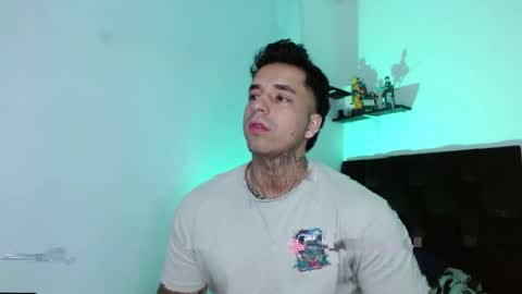 Darius Phoenix  online show from April 2026 07:15:01 PM