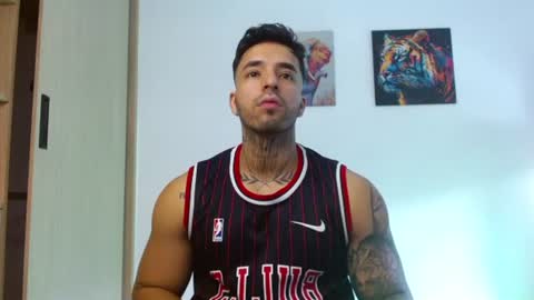 Snapshot of darius_phoenix chatting on July 2026 05:08:02 PM Darius Phoenix online show from July 2026 05:08:02 PM