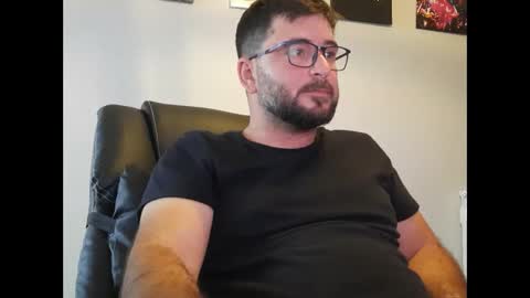 dariux_m online show from November 2025 02:06:01 PM