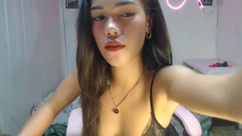 dark_angel143 online show from October 2025 03:09:02 PM