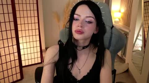 Snapshot of dark_diva chatting on April 2026 10:34:02 PM Diva online show from April 2026 10:34:02 PM