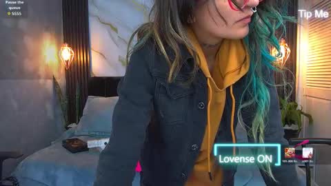 dark_dominika online show from March 2026 01:01:01 PM