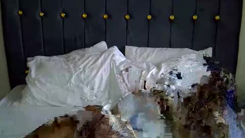 dark_petite_ online show from April 2026 11:16:01 AM