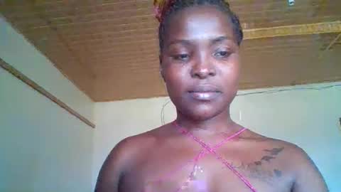dark_petite_ online show from May 2026 11:27:01 AM