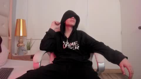 dark_sun333 online show from November 2025 11:16:02 PM