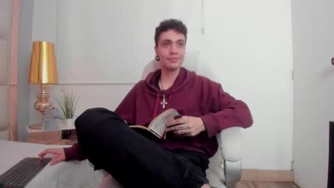 dark_sun333 online show from November 2025 10:57:02 PM