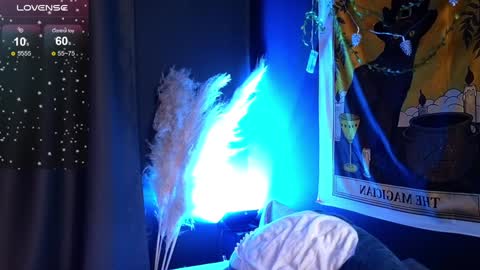 Vamp  online show from December 2024 01:25:01 AM