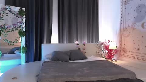 Vamp  online show from March 2025 10:45:02 AM