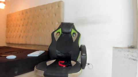 darkknightx01 online show from March 2026 01:34:02 AM