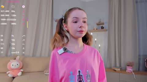 Snapshot of darklycurious chatting on November 2025 09:21:02 PM Elizabeth online show from November 2025 09:21:02 PM