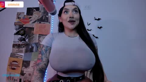 Snapshot of darknes_lilith18 chatting on December 2024 01:37:01 AM darknes_lilith18 online show from December 2024 01:37:01 AM