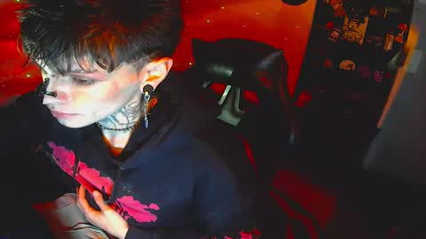 Snapshot of darkness_prince_x chatting on October 2025 07:08:01 AM online show from October 2025 07:08:01 AM