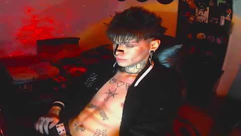 Snapshot of darkness_prince_x chatting on October 2025 07:40:01 AM online show from October 2025 07:40:01 AM