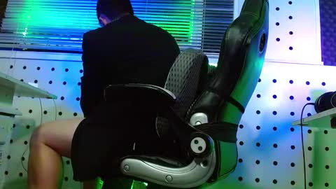 DARKO0717 online show from September 2025 10:28:01 AM