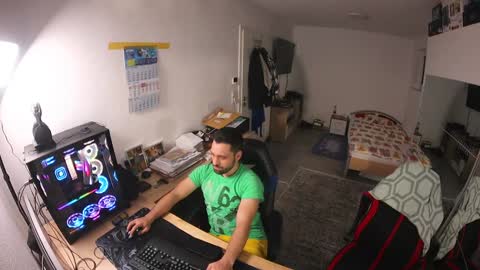 darkschneider_ online show from December 2024 11:46:01 PM