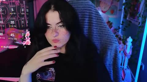 Snapshot of darksh1ne chatting on October 2025 06:04:02 AM Shine online show from October 2025 06:04:02 AM