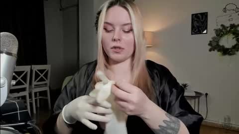 Snapshot of darkside_tailor chatting on February 2025 11:09:01 PM Miss Tailor  online show from February 2025 11:09:01 PM