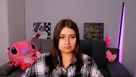 Snapshot of darksidelove_ chatting on April 2026 04:44:01 PM Amelie online show from April 2026 04:44:01 PM