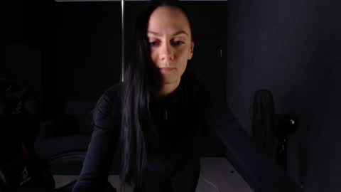 darkspark_ online show from November 2025 11:01:02 AM