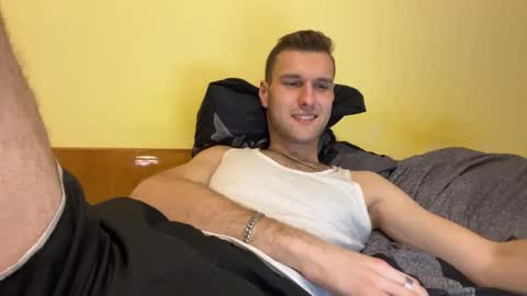 Nick online show from November 2025 08:31:01 PM