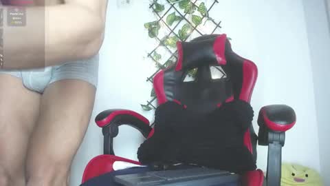 Snapshot of darkviper26 chatting on May 2026 12:33:02 PM darkviper26 online show from May 2026 12:33:02 PM