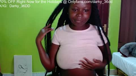 Snapshot of darky_36dd chatting on November 2025 08:09:01 AM exclusive sexual content -- IGTwitterX darky 32dd online show from November 2025 08:09:01 AM