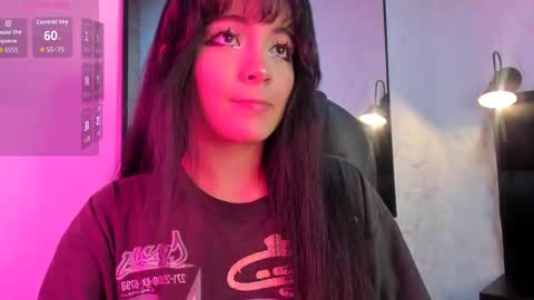 Snapshot of darky_doll chatting on November 2025 08:19:02 PM Darky Doll online show from November 2025 08:19:02 PM