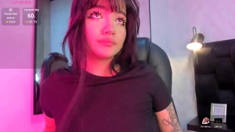 Snapshot of darky_doll chatting on November 2025 08:52:01 PM Darky Doll online show from November 2025 08:52:01 PM