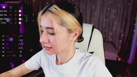 Belle online show from February 2025 10:15:02 AM