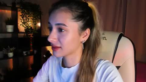 Belle online show from September 2025 04:03:01 AM