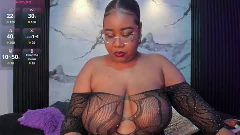 Snapshot of darnellqueen chatting on November 2025 04:59:02 AM Darnell Queen online show from November 2025 04:59:02 AM