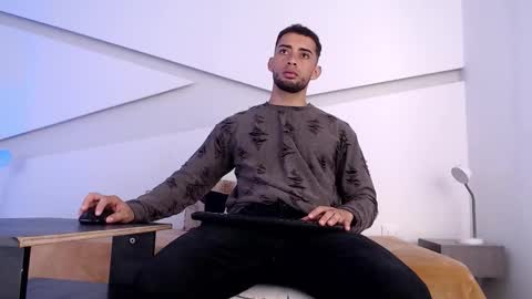 Kael online show from November 2025 01:56:02 PM