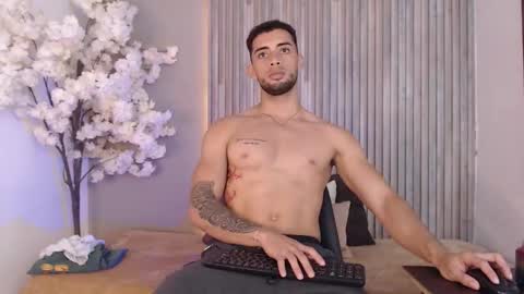 Kael online show from December 2025 02:05:02 AM