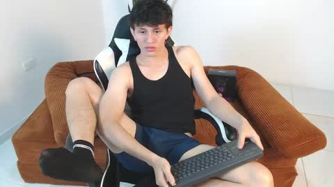 Snapshot of darrencolleen chatting on April 2026 11:50:01 PM darrencolleen online show from April 2026 11:50:01 PM